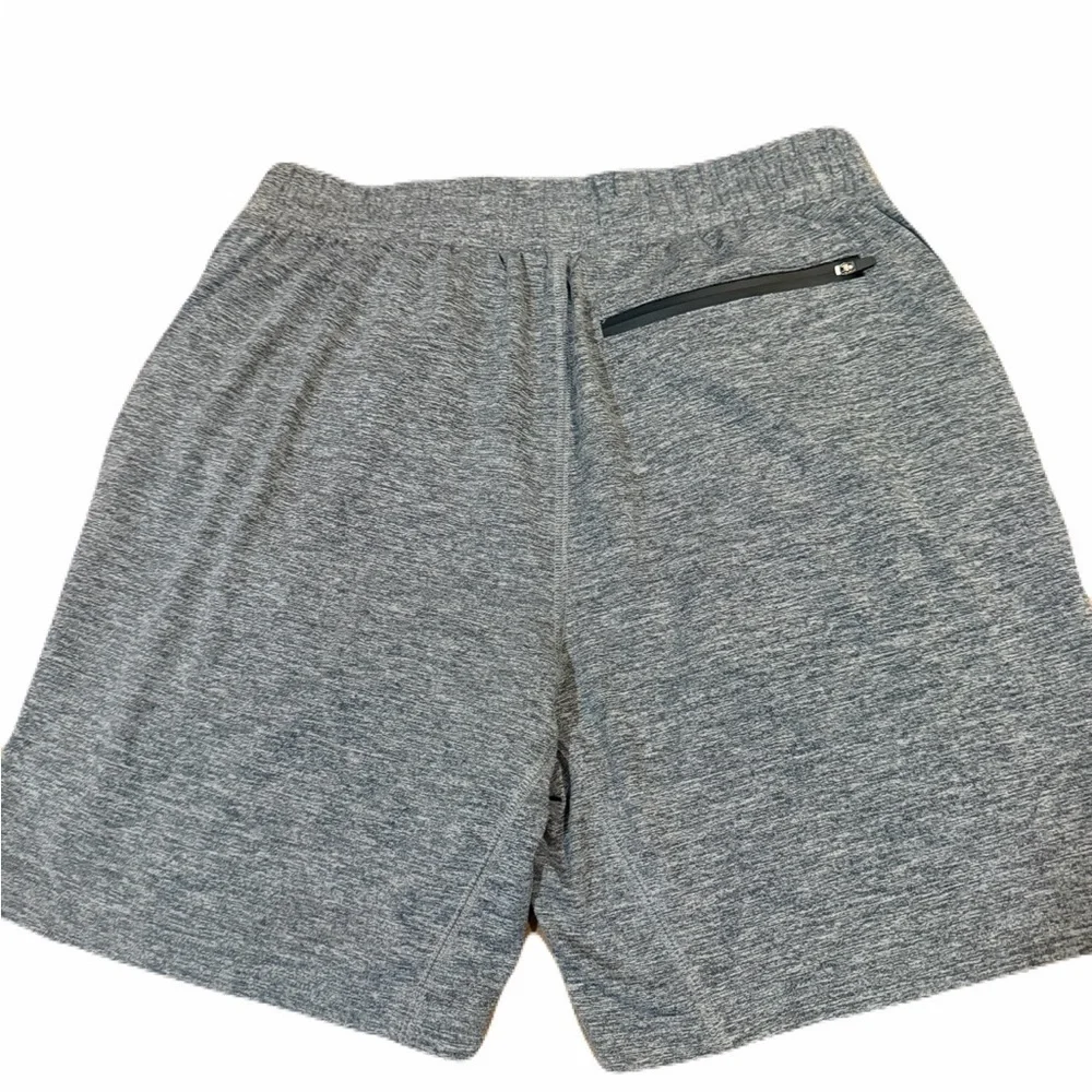 FEAT Mens BlanketBlend Move Shorts Size Medium
